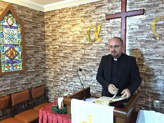 Agape Kilisesi Vaaz Verirken